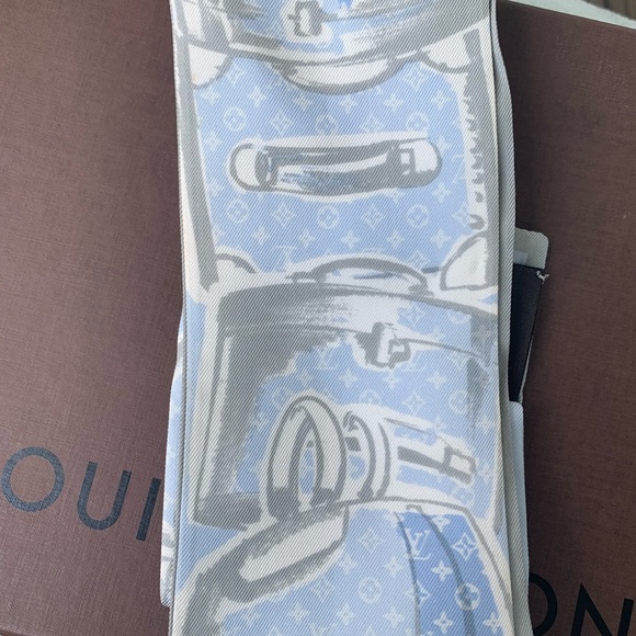 Real Louis Vuitton Silk Bandana-ACCEPTING OFFERS - Picture 3 of 5